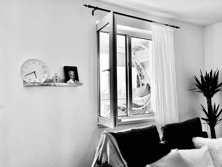 City View Studio In The Heart Of Bucharest Apartment Bagian luar foto